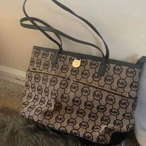 Michale Kors purse